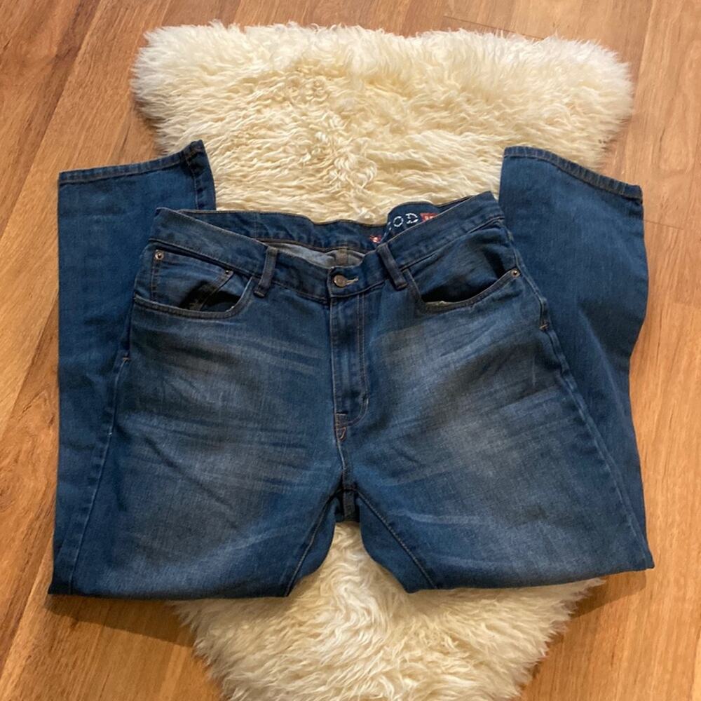 Izod Slim Straight Fit Men’s Denim Blue Jeans EUC Sz 36 X 30 Cotton